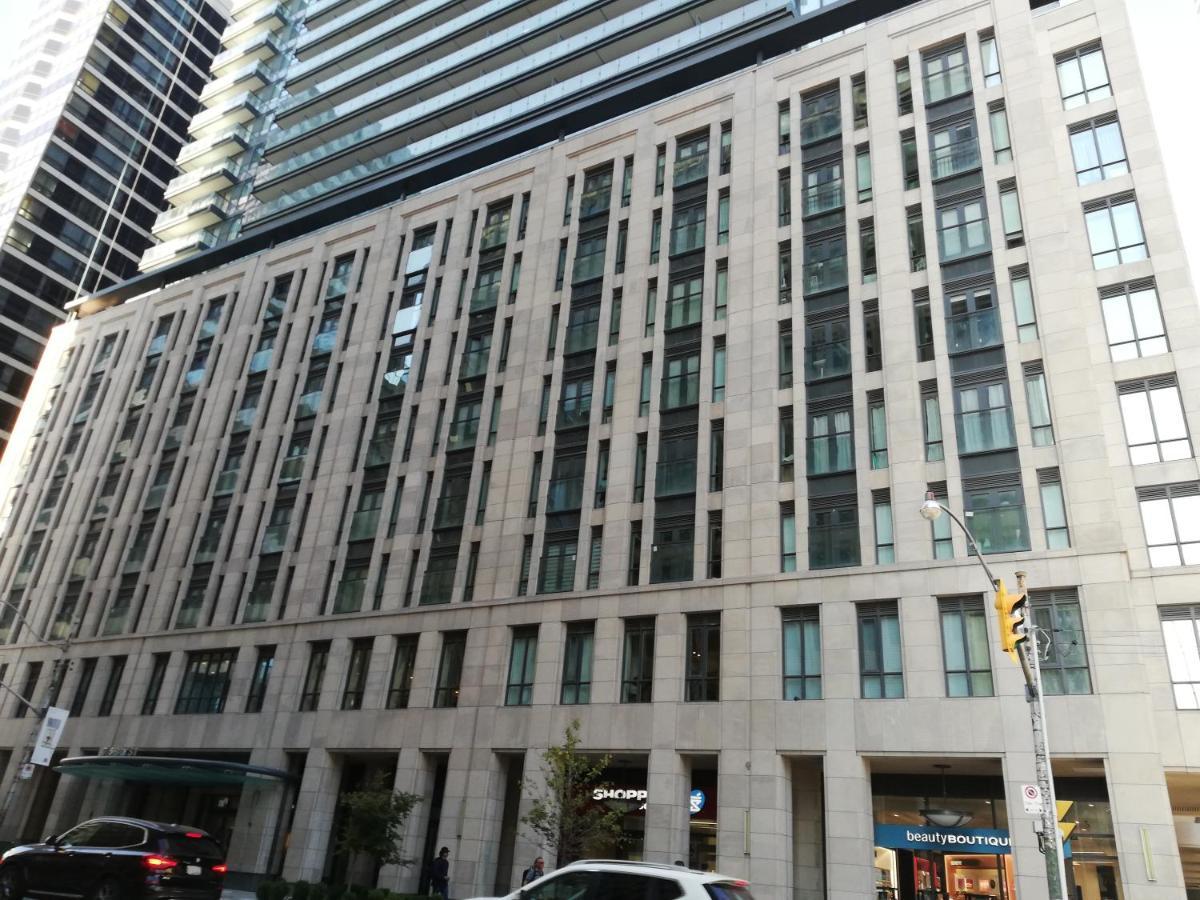 Stylish Downtown Toronto Residential Hotel Exterior photo